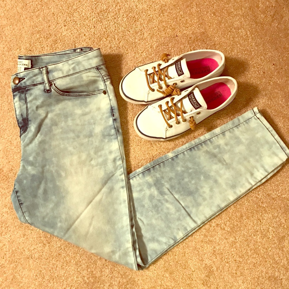 Acid washed jeans NWOT